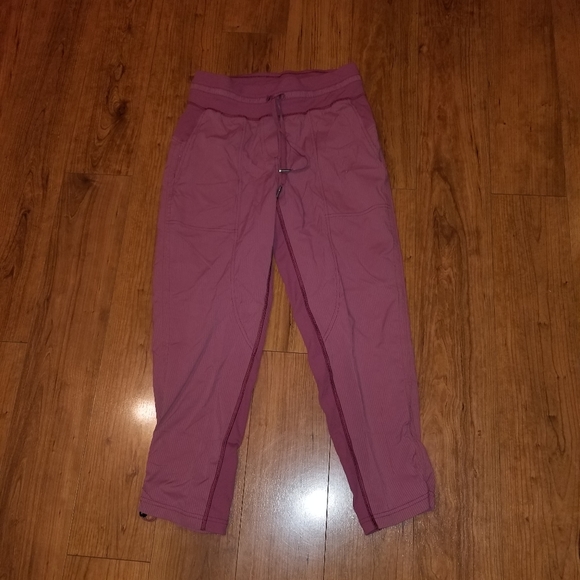 Lululemon athletica studio pants size 4 - Picture 1 of 7